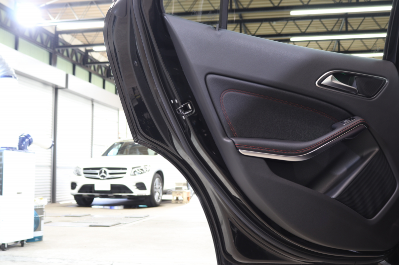 AMG GLA GLA45 4MATIC ﾚｰﾀﾞｰｾｰﾌﾃｨPKG　中期 ｷｰﾚｽｺﾞｰ 黒本革 ﾊﾟﾉﾗﾏSR HDDﾅﾋﾞTV ｽﾏﾎ連携 ﾊﾞｯｸｶﾒﾗ PTS ｷｾﾉﾝ 自動Rｹﾞｰﾄ AMG専用装備&ﾁｭｰﾆﾝｸﾞ 7AT　2年保証