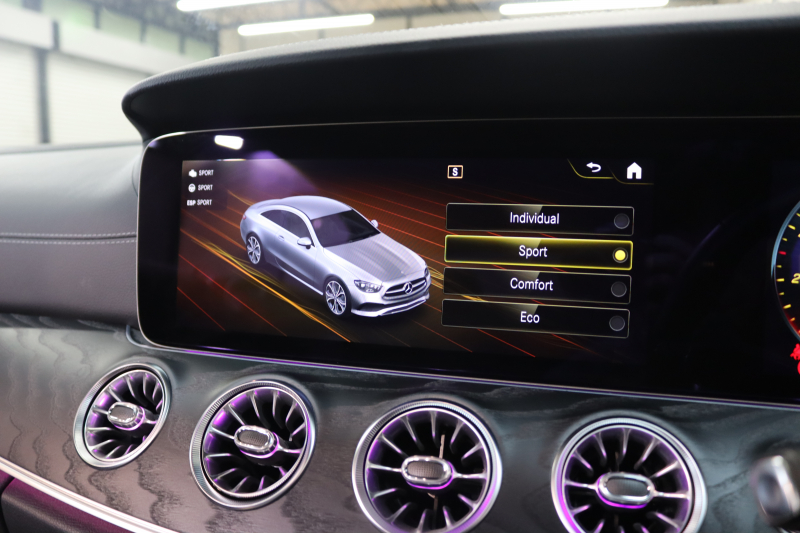 メルセデスベンツ Eクラス E200ｸｰﾍﾟ ｽﾎﾟｰﾂ ﾚｻﾞｰ&ﾚｰﾀﾞｰｾｰﾌﾃｨPKG　BSG搭載 後期 ｷｰﾚｽｺﾞｰ 黒本革 ﾊﾟﾉﾗﾏSR ﾍｯﾄﾞｱｯﾌﾟD MBUXﾅﾋﾞTV&ARﾅﾋﾞ ｽﾏﾎ連携 ﾌﾞﾙﾒｽﾀｰ 360ｶﾒﾗ PTS LEDﾗｲﾄ AMGｴｱﾛ&19AW ﾀﾞｲﾅﾐｯｸS 9AT 希少色ｾﾚﾅｲﾄｸﾞﾚｰ　2年保証