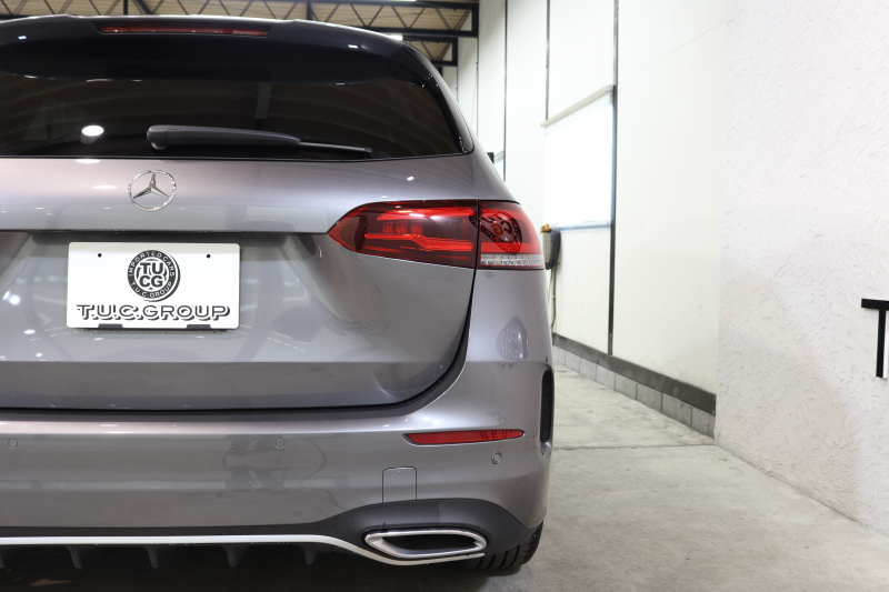 メルセデスベンツ Bクラス B200d AMGﾗｲﾝ AMGﾚｻﾞｰEXC&ｱﾄﾞﾊﾞﾝｽﾄﾞ&ﾅﾋﾞ&ﾚｰﾀﾞｰｾｰﾌﾃｨPKG　 1ｵｰﾅｰ MEｺﾈｸﾄ ｷｰﾚｽｺﾞｰ 赤/黒本革 HUD MBUXﾅﾋﾞTV BT音楽 ｱﾄﾞﾊﾞﾝｽﾄﾞｻｳﾝﾄﾞ 360ｶﾒﾗ PTS AMGｴｱﾛ&18AW LEDﾗｲﾄ ﾌｯﾄﾄﾗﾝｸOP ﾜｲﾔﾚｽ充電 8AT 希少色ﾏｳﾝﾃﾝｸﾞﾚｰ　2年保証