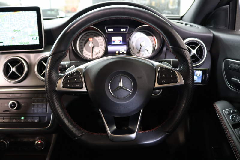 メルセデスベンツ CLAクラス CLA250 4MATIC  AMG&ﾚｰﾀﾞｰｾｰﾌﾃｨPKG　中期 ｷｰﾚｽｺﾞｰ ﾚｻﾞｰDINAMICAｼｰﾄ ﾊﾟﾉﾗﾏSR HDDﾅﾋﾞTV BT音楽 ﾊﾞｯｸｶﾒﾗ PTS ｷｾﾉﾝ AMGｴｱﾛ&18AW ﾀﾞｲﾅﾐｯｸｾﾚｸﾄ　2年保証