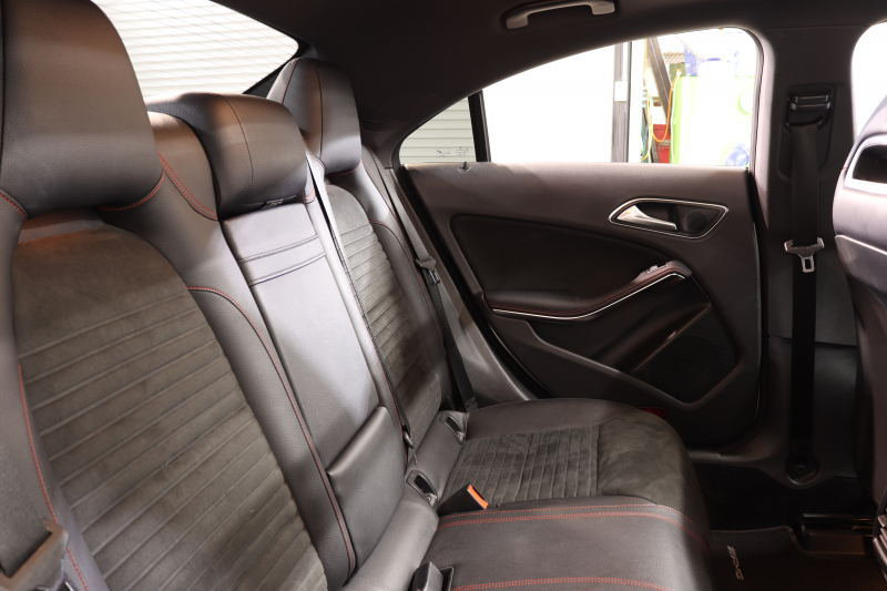 メルセデスベンツ CLAクラス CLA250 4MATIC  AMG&ﾚｰﾀﾞｰｾｰﾌﾃｨPKG　中期 ｷｰﾚｽｺﾞｰ ﾚｻﾞｰDINAMICAｼｰﾄ ﾊﾟﾉﾗﾏSR HDDﾅﾋﾞTV BT音楽 ﾊﾞｯｸｶﾒﾗ PTS ｷｾﾉﾝ AMGｴｱﾛ&18AW ﾀﾞｲﾅﾐｯｸｾﾚｸﾄ　2年保証