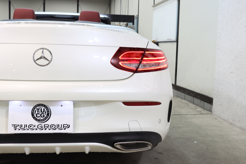 メルセデスベンツ Cクラス C180ｶﾌﾞﾘｵﾚ ｽﾎﾟｰﾂ ﾚｻﾞｰｴｸｽｸﾙｰｼﾌﾞ&ﾚｰﾀﾞｰｾｰﾌﾃｨPKG　ｷｰﾚｽｺﾞｰ 赤本革 ｴｱｽｶｰﾌ ﾍｯﾄﾞｱｯﾌﾟD HDDﾅﾋﾞTV BT音楽 ﾊﾞｯｸｶﾒﾗ PTS LEDﾗｲﾄ AMGｴｱﾛ&19AW ﾀﾞｲﾅﾐｯｸS 赤幌 9AT　2年保証