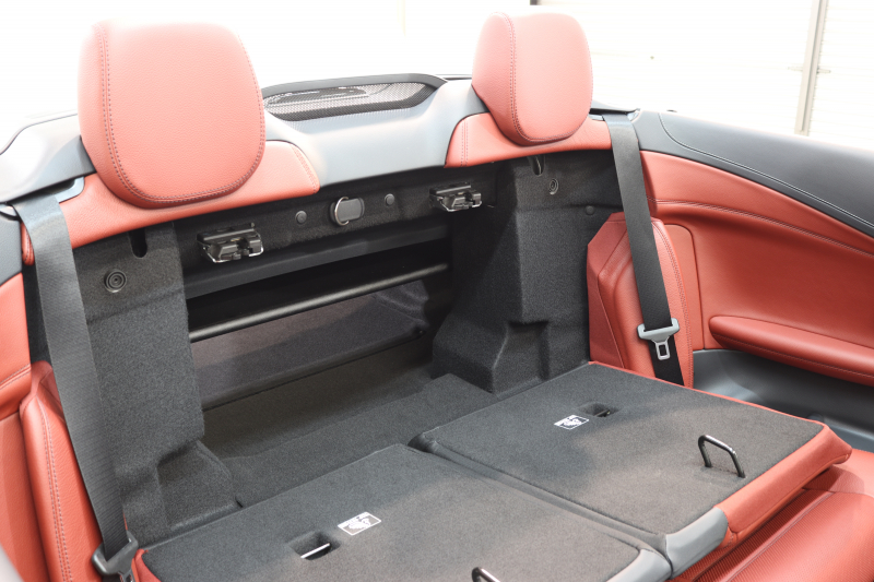 メルセデスベンツ Cクラス C180ｶﾌﾞﾘｵﾚ ｽﾎﾟｰﾂ ﾚｻﾞｰｴｸｽｸﾙｰｼﾌﾞ&ﾚｰﾀﾞｰｾｰﾌﾃｨPKG　ｷｰﾚｽｺﾞｰ 赤本革 ｴｱｽｶｰﾌ ﾍｯﾄﾞｱｯﾌﾟD HDDﾅﾋﾞTV BT音楽 ﾊﾞｯｸｶﾒﾗ PTS LEDﾗｲﾄ AMGｴｱﾛ&19AW ﾀﾞｲﾅﾐｯｸS 赤幌 9AT　2年保証