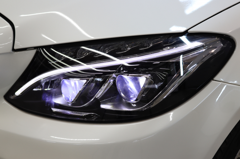 メルセデスベンツ Cクラス C180ｶﾌﾞﾘｵﾚ ｽﾎﾟｰﾂ ﾚｻﾞｰｴｸｽｸﾙｰｼﾌﾞ&ﾚｰﾀﾞｰｾｰﾌﾃｨPKG　ｷｰﾚｽｺﾞｰ 赤本革 ｴｱｽｶｰﾌ ﾍｯﾄﾞｱｯﾌﾟD HDDﾅﾋﾞTV BT音楽 ﾊﾞｯｸｶﾒﾗ PTS LEDﾗｲﾄ AMGｴｱﾛ&19AW ﾀﾞｲﾅﾐｯｸS 赤幌 9AT　2年保証