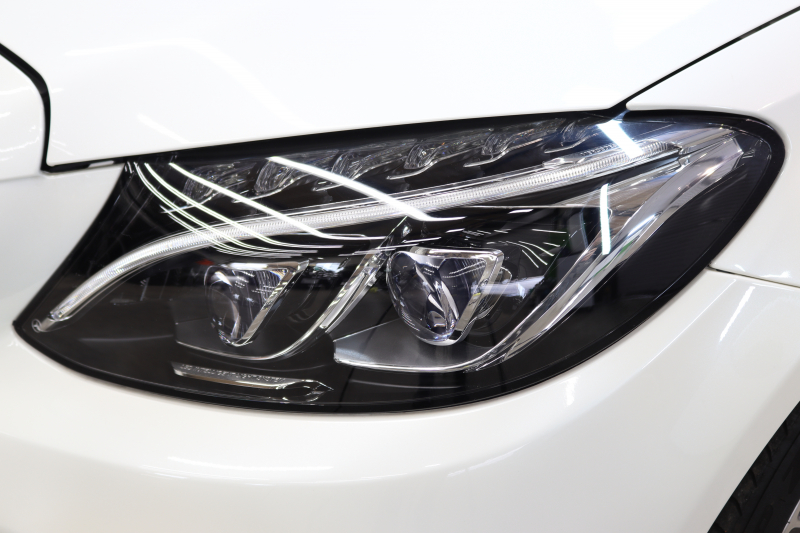 メルセデスベンツ Cクラス C180ｶﾌﾞﾘｵﾚ ｽﾎﾟｰﾂ ﾚｻﾞｰｴｸｽｸﾙｰｼﾌﾞ&ﾚｰﾀﾞｰｾｰﾌﾃｨPKG　ｷｰﾚｽｺﾞｰ 赤本革 ｴｱｽｶｰﾌ ﾍｯﾄﾞｱｯﾌﾟD HDDﾅﾋﾞTV BT音楽 ﾊﾞｯｸｶﾒﾗ PTS LEDﾗｲﾄ AMGｴｱﾛ&19AW ﾀﾞｲﾅﾐｯｸS 赤幌 9AT　2年保証