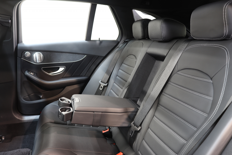 メルセデスベンツ Cクラス C200ｽﾃｰｼｮﾝﾜｺﾞﾝ AVG AMGﾗｲﾝ ﾚｻﾞｰｴｸｽｸﾙｰｼﾌﾞ&ﾚｰﾀﾞｰｾｰﾌﾃｨPKG　BSG搭載 後期 ｷｰﾚｽｺﾞｰ 黒本革 ﾊﾟﾉﾗﾏSR ﾍｯﾄﾞｱｯﾌﾟD HDDﾅﾋﾞTV ｽﾏﾎ連携 ﾌﾞﾙﾒｽﾀｰ ﾊﾞｯｸｶﾒﾗ PTS LEDﾗｲﾄ ﾊﾝｽﾞﾌﾘｰA AMGｴｱﾛ&18AW ｴｱｻｽ 9AT　2年保証