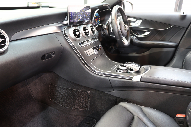 メルセデスベンツ Cクラス C200ｽﾃｰｼｮﾝﾜｺﾞﾝ AVG AMGﾗｲﾝ ﾚｻﾞｰｴｸｽｸﾙｰｼﾌﾞ&ﾚｰﾀﾞｰｾｰﾌﾃｨPKG　BSG搭載 後期 ｷｰﾚｽｺﾞｰ 黒本革 ﾊﾟﾉﾗﾏSR ﾍｯﾄﾞｱｯﾌﾟD HDDﾅﾋﾞTV ｽﾏﾎ連携 ﾌﾞﾙﾒｽﾀｰ ﾊﾞｯｸｶﾒﾗ PTS LEDﾗｲﾄ ﾊﾝｽﾞﾌﾘｰA AMGｴｱﾛ&18AW ｴｱｻｽ 9AT　2年保証