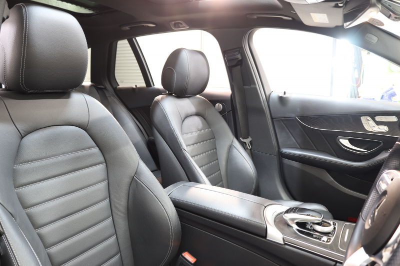 メルセデスベンツ Cクラス C200ｽﾃｰｼｮﾝﾜｺﾞﾝ AVG AMGﾗｲﾝ ﾚｻﾞｰｴｸｽｸﾙｰｼﾌﾞ&ﾚｰﾀﾞｰｾｰﾌﾃｨPKG　BSG搭載 後期 ｷｰﾚｽｺﾞｰ 黒本革 ﾊﾟﾉﾗﾏSR ﾍｯﾄﾞｱｯﾌﾟD HDDﾅﾋﾞTV ｽﾏﾎ連携 ﾌﾞﾙﾒｽﾀｰ ﾊﾞｯｸｶﾒﾗ PTS LEDﾗｲﾄ ﾊﾝｽﾞﾌﾘｰA AMGｴｱﾛ&18AW ｴｱｻｽ 9AT　2年保証