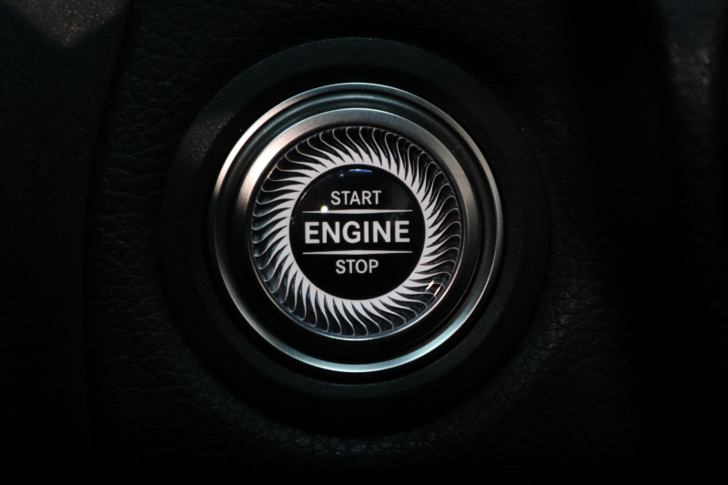 メルセデスベンツ Cクラス C200ｽﾃｰｼｮﾝﾜｺﾞﾝ AVG AMGﾗｲﾝ ﾚｻﾞｰｴｸｽｸﾙｰｼﾌﾞ&ﾚｰﾀﾞｰｾｰﾌﾃｨPKG　BSG搭載 後期 ｷｰﾚｽｺﾞｰ 黒本革 ﾊﾟﾉﾗﾏSR ﾍｯﾄﾞｱｯﾌﾟD HDDﾅﾋﾞTV ｽﾏﾎ連携 ﾌﾞﾙﾒｽﾀｰ ﾊﾞｯｸｶﾒﾗ PTS LEDﾗｲﾄ ﾊﾝｽﾞﾌﾘｰA AMGｴｱﾛ&18AW ｴｱｻｽ 9AT　2年保証