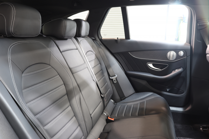 メルセデスベンツ Cクラス C200ｽﾃｰｼｮﾝﾜｺﾞﾝ AVG AMGﾗｲﾝ ﾚｻﾞｰｴｸｽｸﾙｰｼﾌﾞ&ﾚｰﾀﾞｰｾｰﾌﾃｨPKG　BSG搭載 後期 ｷｰﾚｽｺﾞｰ 黒本革 ﾊﾟﾉﾗﾏSR ﾍｯﾄﾞｱｯﾌﾟD HDDﾅﾋﾞTV ｽﾏﾎ連携 ﾌﾞﾙﾒｽﾀｰ ﾊﾞｯｸｶﾒﾗ PTS LEDﾗｲﾄ ﾊﾝｽﾞﾌﾘｰA AMGｴｱﾛ&18AW ｴｱｻｽ 9AT　2年保証