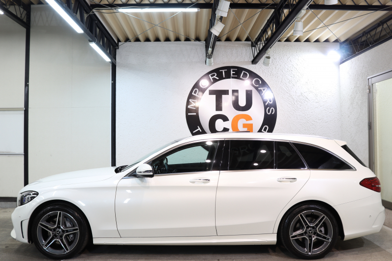 メルセデスベンツ Cクラス C200ｽﾃｰｼｮﾝﾜｺﾞﾝ AVG AMGﾗｲﾝ ﾚｻﾞｰｴｸｽｸﾙｰｼﾌﾞ&ﾚｰﾀﾞｰｾｰﾌﾃｨPKG　BSG搭載 後期 ｷｰﾚｽｺﾞｰ 黒本革 ﾊﾟﾉﾗﾏSR ﾍｯﾄﾞｱｯﾌﾟD HDDﾅﾋﾞTV ｽﾏﾎ連携 ﾌﾞﾙﾒｽﾀｰ ﾊﾞｯｸｶﾒﾗ PTS LEDﾗｲﾄ ﾊﾝｽﾞﾌﾘｰA AMGｴｱﾛ&18AW ｴｱｻｽ 9AT　2年保証