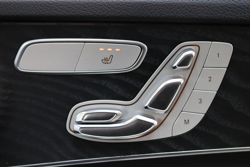 メルセデスベンツ Cクラス C200ｽﾃｰｼｮﾝﾜｺﾞﾝ AVG AMGﾗｲﾝ ﾚｻﾞｰｴｸｽｸﾙｰｼﾌﾞ&ﾚｰﾀﾞｰｾｰﾌﾃｨPKG　BSG搭載 後期 ｷｰﾚｽｺﾞｰ 黒本革 ﾊﾟﾉﾗﾏSR ﾍｯﾄﾞｱｯﾌﾟD HDDﾅﾋﾞTV ｽﾏﾎ連携 ﾌﾞﾙﾒｽﾀｰ ﾊﾞｯｸｶﾒﾗ PTS LEDﾗｲﾄ ﾊﾝｽﾞﾌﾘｰA AMGｴｱﾛ&18AW ｴｱｻｽ 9AT　2年保証