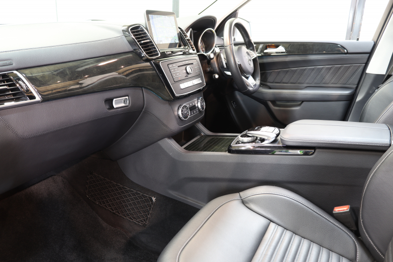 メルセデスベンツ GLE GLE350d 4MATIC ｽﾎﾟｰﾂ  ｴｸｽｸﾙｰｼﾌﾞ&ﾚｰﾀﾞｰｾｰﾌﾃｨPKG　ｷｰﾚｽｺﾞｰ 黒本革 全ｼｰﾄﾋｰﾀｰ  ﾊﾟﾉﾗﾏSR  HDDﾅﾋﾞTV BT音楽 harman/kardon 360ｶﾒﾗ PTS LEDﾗｲﾄ 自動ﾃｰﾙｹﾞｰﾄ AMGｴｱﾛ&20AW 9AT　2年保証