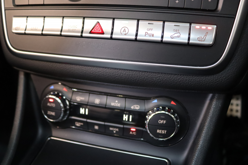 メルセデスベンツ GLA GLA220 4MATIC ﾌﾟﾚﾐｱﾑ&ﾚｰﾀﾞｰｾｰﾌﾃｨPKG　後期 ｷｰﾚｽｺﾞｰ 黒革 ﾊﾟﾉﾗﾏSR 純正HDDﾅﾋﾞTV ｽﾏﾎ連携 harman/kardon ﾊﾞｯｸｶﾒﾗ PTS LEDﾗｲﾄ 自動Rｹﾞｰﾄ ﾌｯﾄﾛﾗﾝｸOP 純正18AW ﾀﾞｲﾅﾐｯｸｾﾚｸﾄ　2年保証