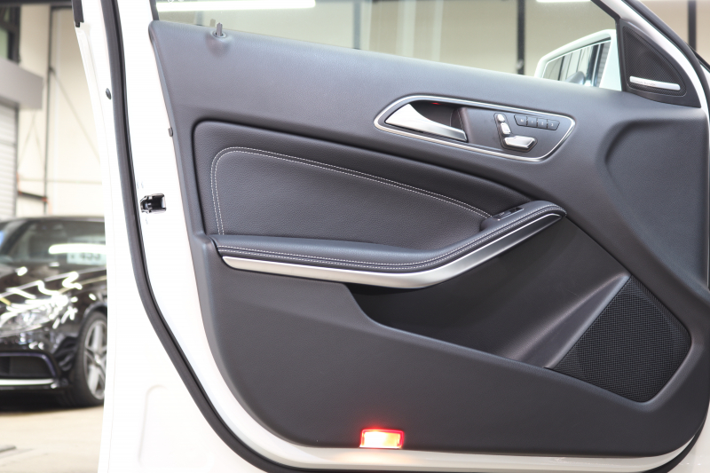 メルセデスベンツ GLA GLA220 4MATIC ﾌﾟﾚﾐｱﾑ&ﾚｰﾀﾞｰｾｰﾌﾃｨPKG　後期 ｷｰﾚｽｺﾞｰ 黒革 ﾊﾟﾉﾗﾏSR 純正HDDﾅﾋﾞTV ｽﾏﾎ連携 harman/kardon ﾊﾞｯｸｶﾒﾗ PTS LEDﾗｲﾄ 自動Rｹﾞｰﾄ ﾌｯﾄﾛﾗﾝｸOP 純正18AW ﾀﾞｲﾅﾐｯｸｾﾚｸﾄ　2年保証