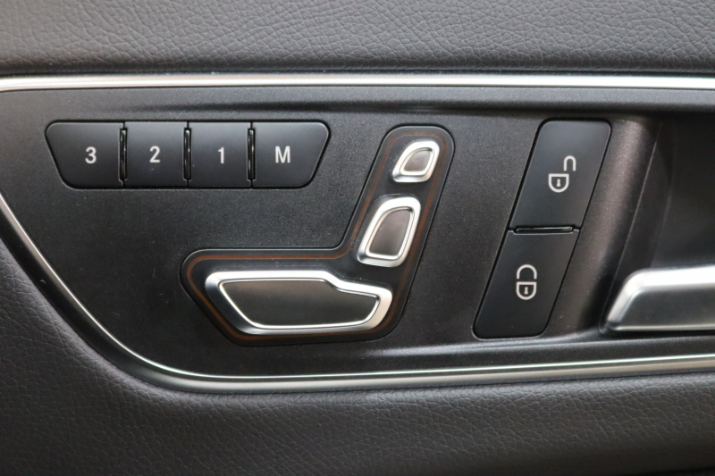 メルセデスベンツ GLA GLA220 4MATIC ﾌﾟﾚﾐｱﾑ&ﾚｰﾀﾞｰｾｰﾌﾃｨPKG　後期 ｷｰﾚｽｺﾞｰ 黒革 ﾊﾟﾉﾗﾏSR 純正HDDﾅﾋﾞTV ｽﾏﾎ連携 harman/kardon ﾊﾞｯｸｶﾒﾗ PTS LEDﾗｲﾄ 自動Rｹﾞｰﾄ ﾌｯﾄﾛﾗﾝｸOP 純正18AW ﾀﾞｲﾅﾐｯｸｾﾚｸﾄ　2年保証