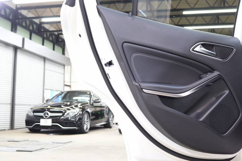 メルセデスベンツ GLA GLA220 4MATIC ﾌﾟﾚﾐｱﾑ&ﾚｰﾀﾞｰｾｰﾌﾃｨPKG　後期 ｷｰﾚｽｺﾞｰ 黒革 ﾊﾟﾉﾗﾏSR 純正HDDﾅﾋﾞTV ｽﾏﾎ連携 harman/kardon ﾊﾞｯｸｶﾒﾗ PTS LEDﾗｲﾄ 自動Rｹﾞｰﾄ ﾌｯﾄﾛﾗﾝｸOP 純正18AW ﾀﾞｲﾅﾐｯｸｾﾚｸﾄ　2年保証