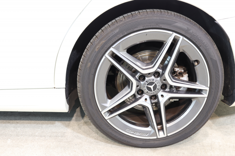 メルセデスベンツ Cクラス C220dｽﾃｰｼｮﾝﾜｺﾞﾝ AVG AMGﾗｲﾝ ﾚｻﾞｰｴｸｽｸﾙｰｼﾌﾞ&ﾚｰﾀﾞｰｾｰﾌﾃｨPKG　後期 MEｺﾈｸﾄ ｷｰﾚｽｺﾞｰ 黒本革 HDDﾅﾋﾞTV HUD ﾌﾞﾙﾒｽﾀｰ ｽﾏﾎ連携 ﾊﾞｯｸｶﾒﾗ PTS LEDﾗｲﾄ AMGｴｱﾛ&18AW ﾊﾝｽﾞﾌﾘｰA ﾀﾞｲﾅﾐｯｸS ｴｱｻｽ 9AT　2年保証