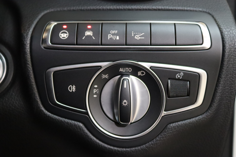 メルセデスベンツ Cクラス C220dｽﾃｰｼｮﾝﾜｺﾞﾝ AVG AMGﾗｲﾝ ﾚｻﾞｰｴｸｽｸﾙｰｼﾌﾞ&ﾚｰﾀﾞｰｾｰﾌﾃｨPKG　後期 MEｺﾈｸﾄ ｷｰﾚｽｺﾞｰ 黒本革 HDDﾅﾋﾞTV HUD ﾌﾞﾙﾒｽﾀｰ ｽﾏﾎ連携 ﾊﾞｯｸｶﾒﾗ PTS LEDﾗｲﾄ AMGｴｱﾛ&18AW ﾊﾝｽﾞﾌﾘｰA ﾀﾞｲﾅﾐｯｸS ｴｱｻｽ 9AT　2年保証