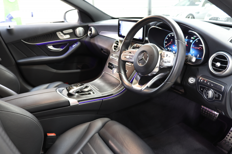 メルセデスベンツ Cクラス C220dｽﾃｰｼｮﾝﾜｺﾞﾝ AVG AMGﾗｲﾝ ﾚｻﾞｰｴｸｽｸﾙｰｼﾌﾞ&ﾚｰﾀﾞｰｾｰﾌﾃｨPKG　後期 MEｺﾈｸﾄ ｷｰﾚｽｺﾞｰ 黒本革 HDDﾅﾋﾞTV HUD ﾌﾞﾙﾒｽﾀｰ ｽﾏﾎ連携 ﾊﾞｯｸｶﾒﾗ PTS LEDﾗｲﾄ AMGｴｱﾛ&18AW ﾊﾝｽﾞﾌﾘｰA ﾀﾞｲﾅﾐｯｸS ｴｱｻｽ 9AT　2年保証