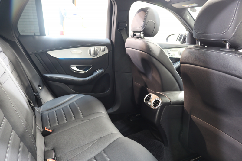 メルセデスベンツ GLC GLC250 4MATIC ｽﾎﾟｰﾂ 本革仕様 ﾚｰﾀﾞｰｾｰﾌﾃｨPKG　ｷｰﾚｽｺﾞｰ 黒本革 ﾊﾟﾉﾗﾏSR 純正HDDﾅﾋﾞTV BT音楽 ﾌﾞﾙﾒｽﾀｰ 360ｶﾒﾗ PTS LEDﾗｲﾄ 自動Rｹﾞｰﾄ ﾊﾝｽﾞﾌﾘｰA AMGｴｱﾛ&19AW 9AT　2年保証