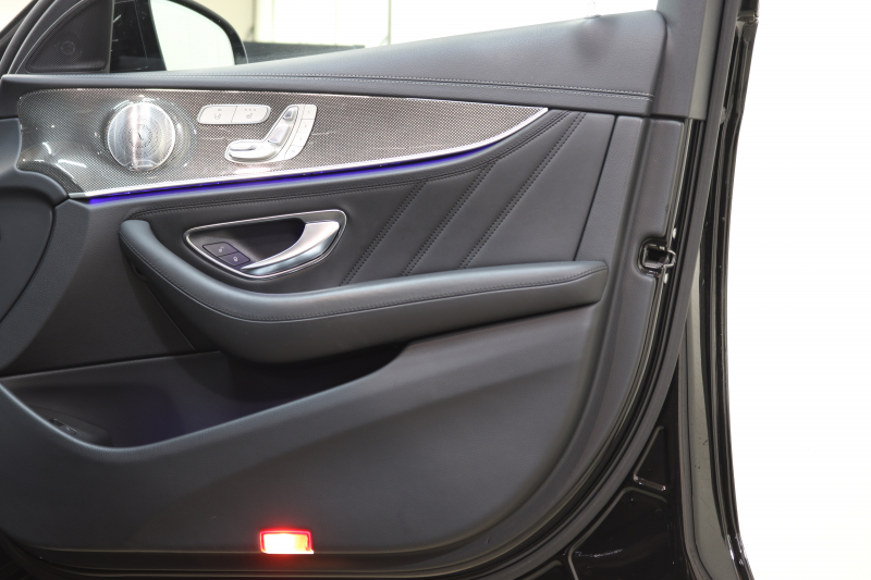 AMG Eクラス E43 4MATIC ｽﾃｰｼｮﾝﾜｺﾞﾝ ﾚｰﾀﾞｰｾｰﾌﾃｨPKG　ｷｰﾚｽｺﾞｰ 黒本革 ｼｰﾄﾋｰﾀｰ ﾊﾟﾉﾗﾏSR ﾍｯﾄﾞｱｯﾌﾟD HDDﾅﾋﾞTV ｽﾏﾎ連携 ﾌﾞﾙﾒｽﾀｰ 360ｶﾒﾗ PTS LEDﾗｲﾄ 自動Rｹﾞｰﾄ ﾊﾝｽﾞﾌﾘｰA AMG専用装備&ﾁｭｰﾆﾝｸﾞ 9AT　2年保証