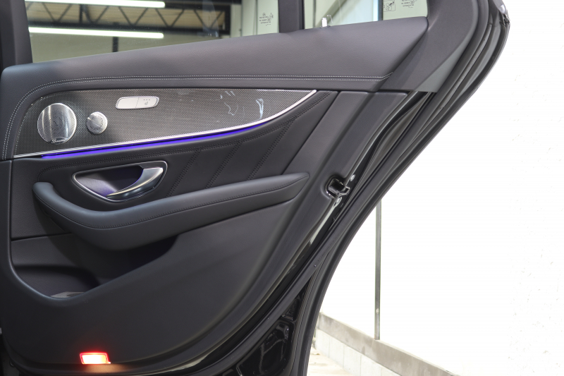 AMG Eクラス E43 4MATIC ｽﾃｰｼｮﾝﾜｺﾞﾝ ﾚｰﾀﾞｰｾｰﾌﾃｨPKG　ｷｰﾚｽｺﾞｰ 黒本革 ｼｰﾄﾋｰﾀｰ ﾊﾟﾉﾗﾏSR ﾍｯﾄﾞｱｯﾌﾟD HDDﾅﾋﾞTV ｽﾏﾎ連携 ﾌﾞﾙﾒｽﾀｰ 360ｶﾒﾗ PTS LEDﾗｲﾄ 自動Rｹﾞｰﾄ ﾊﾝｽﾞﾌﾘｰA AMG専用装備&ﾁｭｰﾆﾝｸﾞ 9AT　2年保証