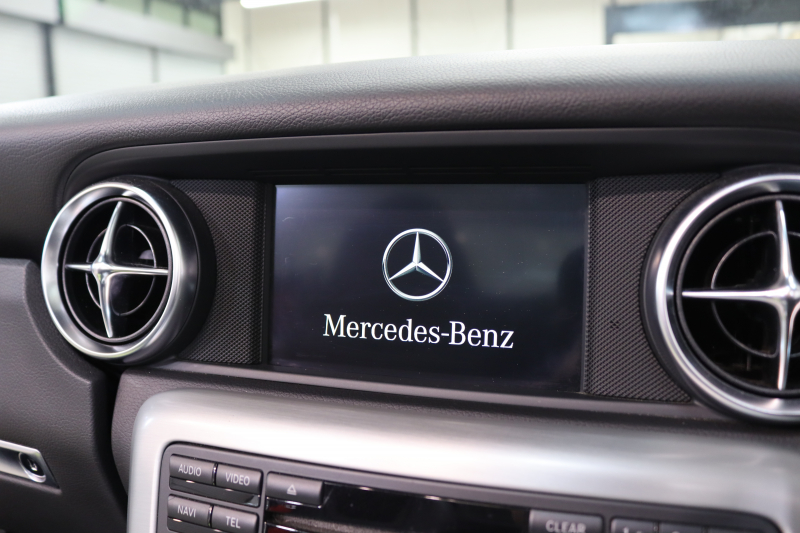 メルセデスベンツ SLKクラス SLK200 ｴｸｽｸﾙｰｼﾌﾞ AMGｽﾎﾟｰﾂ&ﾚｰﾀﾞｰｾｰﾌﾃｨPKG　中期 ｷｰﾚｽｺﾞｰ 黒本革 ｴｱｽｶｰﾌ ｶﾞﾗｽﾙｰﾌ HDDﾅﾋﾞTV BT音楽 ﾊﾞｯｸｶﾒﾗ PTS DSRC ｷｾﾉﾝ AMGｴｱﾛ&18AW ｴｱｶﾞｲﾄﾞ　2年保証