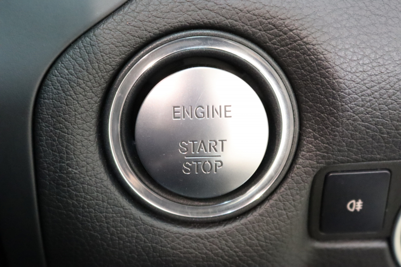 メルセデスベンツ SLKクラス SLK200 ｴｸｽｸﾙｰｼﾌﾞ AMGｽﾎﾟｰﾂ&ﾚｰﾀﾞｰｾｰﾌﾃｨPKG　中期 ｷｰﾚｽｺﾞｰ 黒本革 ｴｱｽｶｰﾌ ｶﾞﾗｽﾙｰﾌ HDDﾅﾋﾞTV BT音楽 ﾊﾞｯｸｶﾒﾗ PTS DSRC ｷｾﾉﾝ AMGｴｱﾛ&18AW ｴｱｶﾞｲﾄﾞ　2年保証