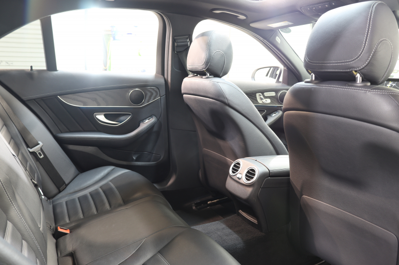 メルセデスベンツ Cクラス C200 AVG AMGﾗｲﾝ ﾚｻﾞｰｴｸｽｸﾙｰｼﾌﾞ&ﾚｰﾀﾞｰｾｰﾌﾃｨPKG　1ｵｰﾅｰ ｷｰﾚｽｺﾞｰ 黒本革 ﾊﾟﾉﾗﾏSR HUD HDDﾅﾋﾞTV BT音楽 ﾊﾞｯｸｶﾒﾗ PTS LEDﾗｲﾄ 自動ﾄﾗﾝｸ ｴｱﾊﾞﾗﾝｽPKG AMGｴｱﾛ&18AW ｴｱｻｽ　2年保証