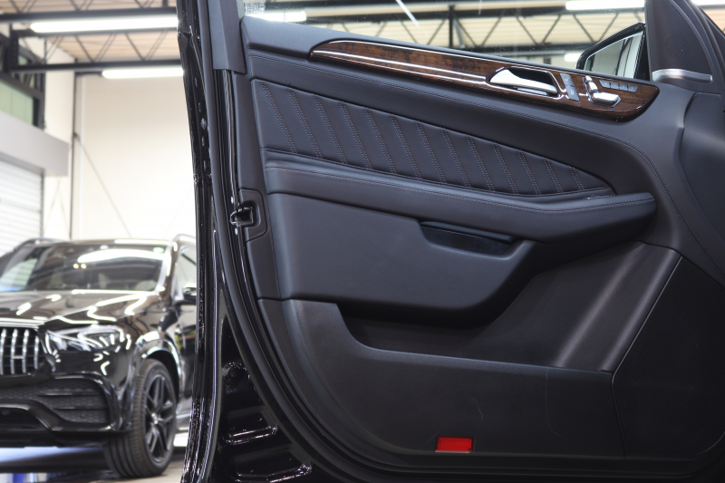 メルセデスベンツ GLS GLS350d 4MATIC ｽﾎﾟｰﾂ ﾚｰﾀﾞｰｾｰﾌﾃｨPKG　ｷｰﾚｽｺﾞｰ 黒本革 ｼｰﾄﾋｰﾀｰ ﾊﾟﾉﾗﾏSR 純正ﾅﾋﾞTV ｽﾏﾎ連携 BT音楽 harman/kardon 360ｶﾒﾗ PTS DSRC 自動Rｹﾞｰﾄ AMGｴｱﾛ&21AW ｻｲﾄﾞﾗﾝﾆﾝｸﾞﾎﾞｰﾄﾞ DSR ﾀﾞｲﾅﾐｯｸｾﾚｸﾄ ｴｱｻｽ 前後ﾄﾞﾗﾚｺ 9AT　2年保証