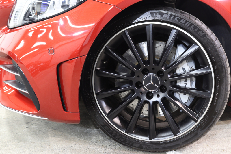 AMG Cクラス C43 4MATIC ｶﾌﾞﾘｵﾚ ﾚｰﾀﾞｰｾｰﾌﾃｨPKG　後期 ｷｰﾚｽｺﾞｰ 白本革 ｴｱｽｶｰﾌ ﾍｯﾄﾞｱｯﾌﾟD HDDﾅﾋﾞTV ｽﾏﾎ連携 ﾌﾞﾙﾒｽﾀｰ ﾊﾞｯｸｶﾒﾗ PTS LEDﾗｲﾄ AMG専用装備&ﾁｭｰﾆﾝｸﾞﾀﾞｲﾅﾐｯｸｾﾚｸﾄ 青幌 9AT　2年保証