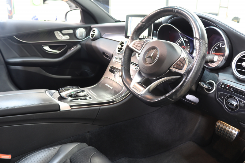 AMG Cクラス C63 ｽﾃｰｼｮﾝﾜｺﾞﾝ ﾚｰﾀﾞｰｾｰﾌﾃｨPKG　ｷｰﾚｽｺﾞｰ 黒本革 ﾊﾟﾉﾗﾏSR HDDﾅﾋﾞTV BT音楽 ﾌﾞﾙﾒｽﾀｰ ﾊﾞｯｸｶﾒﾗ PTS LEDﾗｲﾄ ﾊﾝｽﾞﾌﾘｰA AMG専用装備&ﾁｭｰﾆﾝｸﾞ ﾀﾞｲﾅﾐｯｸｾﾚｸﾄ　2年保証