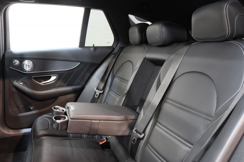 AMG Cクラス C63 ｽﾃｰｼｮﾝﾜｺﾞﾝ ﾚｰﾀﾞｰｾｰﾌﾃｨPKG　ｷｰﾚｽｺﾞｰ 黒本革 ﾊﾟﾉﾗﾏSR HDDﾅﾋﾞTV BT音楽 ﾌﾞﾙﾒｽﾀｰ ﾊﾞｯｸｶﾒﾗ PTS LEDﾗｲﾄ ﾊﾝｽﾞﾌﾘｰA AMG専用装備&ﾁｭｰﾆﾝｸﾞ ﾀﾞｲﾅﾐｯｸｾﾚｸﾄ　2年保証