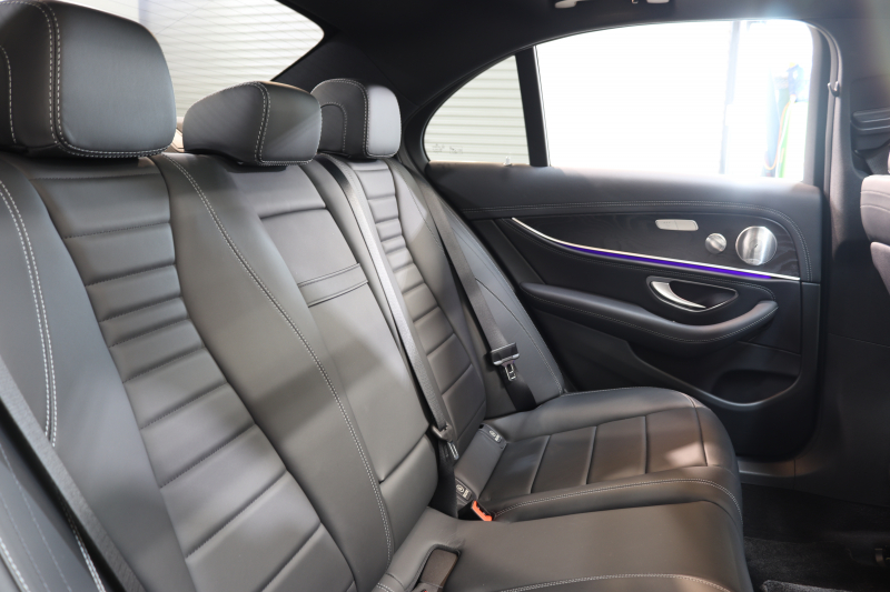 メルセデスベンツ Eクラス E200 AVG AMGﾗｲﾝ ｴｸｽｸﾙｰｼﾌﾞ&ﾚｰﾀﾞｰｾｰﾌﾃｨPKG　BSG搭載 中期 NEWｽﾃｱﾘﾝｸﾞ ｷｰﾚｽｺﾞｰ 黒本革 ﾊﾟﾉﾗﾏSR ﾍｯﾄﾞｱｯﾌﾟD HDDﾅﾋﾞTV ｽﾏﾎ連携 ﾌﾞﾙﾒｽﾀｰ 360ｶﾒﾗ PTS LEDﾗｲﾄ 自動ﾄﾗﾝｸ AMGｴｱﾛ&19AW ﾀﾞｲﾅﾐｯｸｾﾚｸﾄ 9AT　2年保証