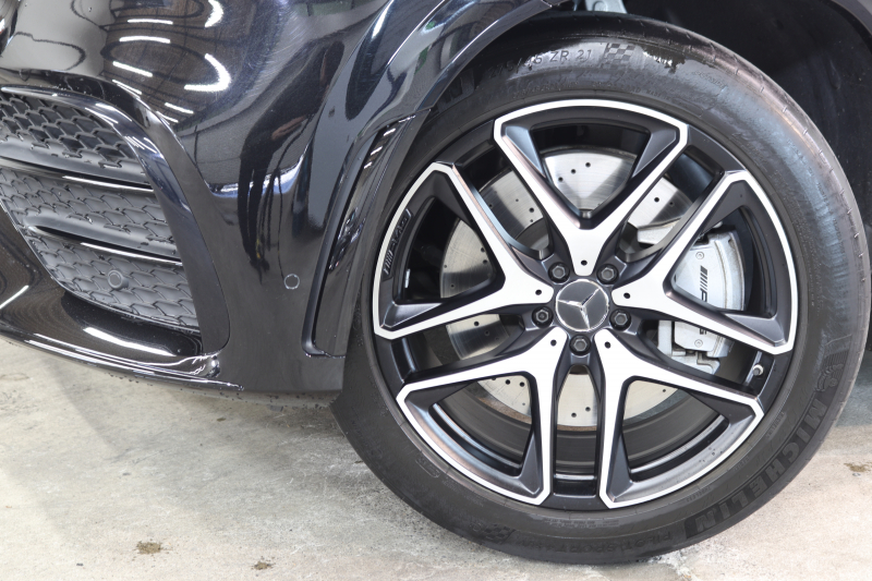 AMG GLE GLE53 4MATIC+ AMGｲﾝﾃﾘｱｶｰﾎﾞﾝ&ﾚｰﾀﾞｰｾｰﾌﾃｨPKG　ISG搭載 1ｵｰﾅｰ MEｺﾈｸﾄ ｷｰﾚｽｺﾞｰ 黒本革 ﾍﾞﾝﾁﾚｰﾀｰ ﾊﾟﾉﾗﾏSR HUD MBUXﾅﾋﾞTV ｽﾏﾎ連携 BT音楽 ﾌﾞﾙﾒｽﾀｰ 360ｶﾒﾗ PTS LEDﾗｲﾄ 自動Rｹﾞｰﾄ ﾊﾝｽﾞﾌﾘｰA AMGｴｱﾛ&21AW ﾜｲﾔﾚｽ充電 9AT　2年保証