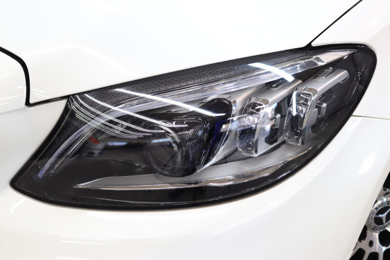 メルセデスベンツ Cクラス C180ｶﾌﾞﾘｵﾚ ｽﾎﾟｰﾂ ﾚｻﾞｰｴｸｽｸﾙｰｼﾌﾞ&ﾚｰﾀﾞｰｾｰﾌﾃｨPKG　後期最終 ｷｰﾚｽｺﾞｰ 白本革 ｴｱｽｶｰﾌ 青幌 ﾍｯﾄﾞｱｯﾌﾟD HDDﾅﾋﾞTV ｽﾏﾎ連携 ﾊﾞｯｸｶﾒﾗ PTS LEDﾗｲﾄ AMGｴｱﾛ&19AW ｴｱｻｽ 9AT　2年保証