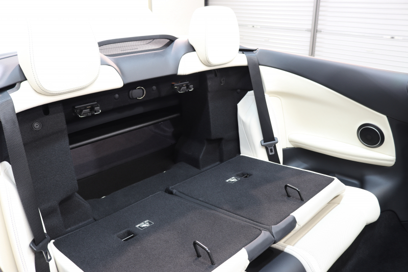 メルセデスベンツ Cクラス C180ｶﾌﾞﾘｵﾚ ｽﾎﾟｰﾂ ﾚｻﾞｰｴｸｽｸﾙｰｼﾌﾞ&ﾚｰﾀﾞｰｾｰﾌﾃｨPKG　後期最終 ｷｰﾚｽｺﾞｰ 白本革 ｴｱｽｶｰﾌ 青幌 ﾍｯﾄﾞｱｯﾌﾟD HDDﾅﾋﾞTV ｽﾏﾎ連携 ﾊﾞｯｸｶﾒﾗ PTS LEDﾗｲﾄ AMGｴｱﾛ&19AW ｴｱｻｽ 9AT　2年保証