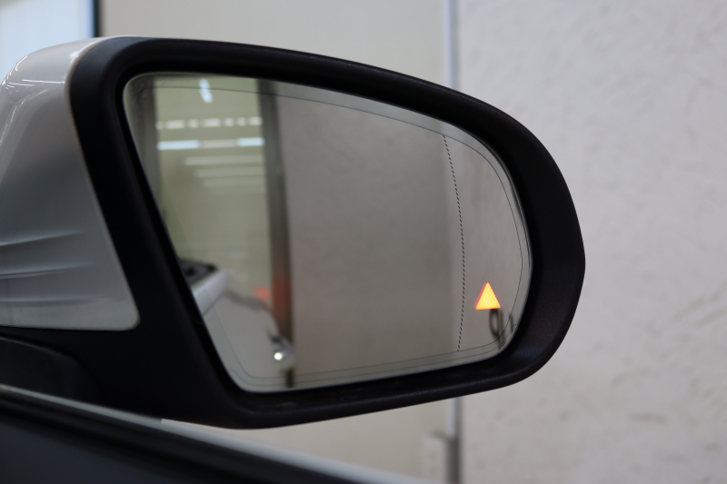 メルセデスベンツ Cクラス C180ｶﾌﾞﾘｵﾚ ｽﾎﾟｰﾂ ﾚｻﾞｰｴｸｽｸﾙｰｼﾌﾞ&ﾚｰﾀﾞｰｾｰﾌﾃｨPKG　後期最終 ｷｰﾚｽｺﾞｰ 白本革 ｴｱｽｶｰﾌ 青幌 ﾍｯﾄﾞｱｯﾌﾟD HDDﾅﾋﾞTV ｽﾏﾎ連携 ﾊﾞｯｸｶﾒﾗ PTS LEDﾗｲﾄ AMGｴｱﾛ&19AW ｴｱｻｽ 9AT　2年保証