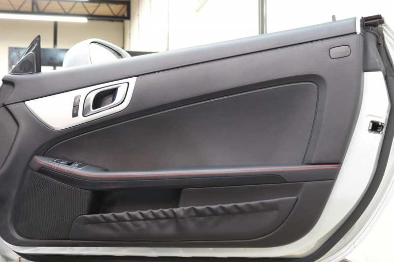 メルセデスベンツ SLKクラス SLK200ﾄﾚﾝﾄﾞ AMGｽﾎﾟｰﾂ&ﾚｰﾀﾞｰｾｰﾌﾃｨPKG　中期 黒本革 ｴｱｽｶｰﾌ ｶﾞﾗｽﾙｰﾌ HDDﾅﾋﾞTV BT音楽 DSRC ｷｾﾉﾝ AMGｴｱﾛ&18AW ﾄﾗﾝｸｽﾎﾟｲﾗｰ ｴｱｶﾞｲﾄﾞ　2年保証