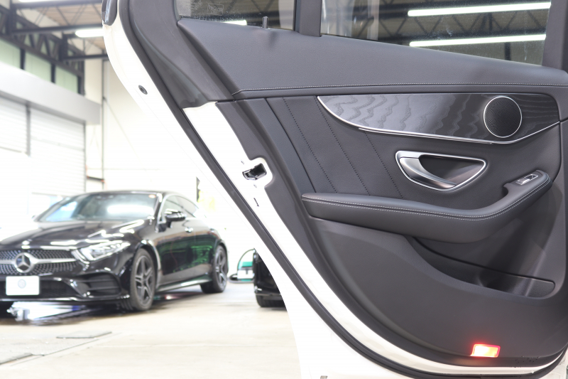メルセデスベンツ Cクラス C200 AVG AMGﾗｲﾝ ﾚｰﾀﾞｰｾｰﾌﾃｨPKG　1ｵｰﾅｰ ｷｰﾚｽｺﾞｰ 黒革 HDDﾅﾋﾞTV BT音楽 ﾊﾞｯｸｶﾒﾗ PTS LEDﾗｲﾄ AMGｴｱﾛ&18AW ﾀﾞｲﾅﾐｯｸS　2年保証