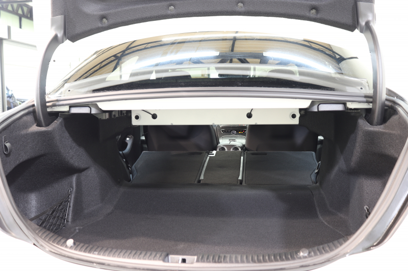 メルセデスベンツ Cクラス C200 AVG AMGﾗｲﾝ ﾚｰﾀﾞｰｾｰﾌﾃｨPKG　1ｵｰﾅｰ ｷｰﾚｽｺﾞｰ 黒革 HDDﾅﾋﾞTV BT音楽 ﾊﾞｯｸｶﾒﾗ PTS LEDﾗｲﾄ AMGｴｱﾛ&18AW ﾀﾞｲﾅﾐｯｸS　2年保証