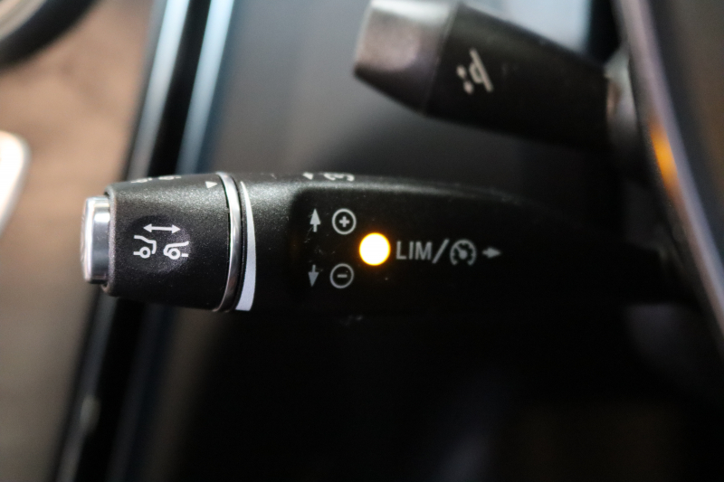 AMG Cクラス C43 4MATIC ｴｸｽｸﾙｰｼﾌﾞ&ﾚｰﾀﾞｰｾｰﾌﾃｨPKG　ｷｰﾚｽｺﾞｰ 赤本革 ﾊﾟﾉﾗﾏSR HDDﾅﾋﾞTV BT音楽 ﾌﾞﾙﾒｽﾀｰ ﾊﾞｯｸｶﾒﾗ PTS LEDﾗｲﾄ ﾊﾝｽﾞﾌﾘｰA AMG専用装備&ﾁｭｰﾆﾝｸﾞﾀﾞｲﾅﾐｯｸｾﾚｸﾄ 9AT　2年保証