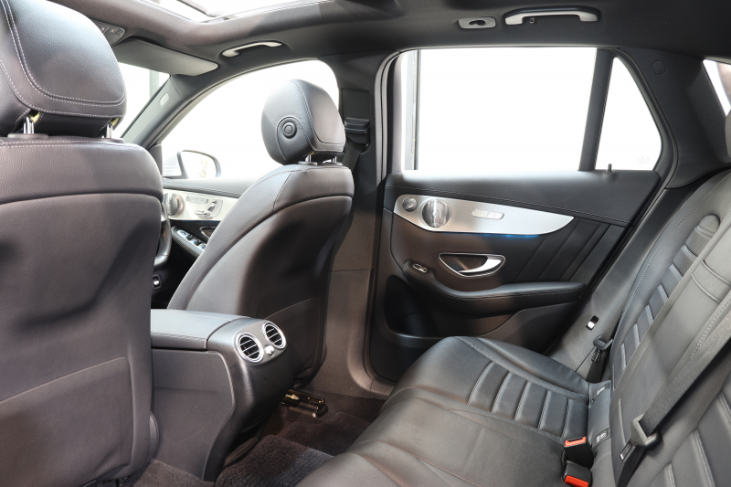 メルセデスベンツ GLC GLC250 4MATIC ｽﾎﾟｰﾂ 本革仕様 ｷｰﾚｽｺﾞｰ 黒本革 ﾊﾟﾉﾗﾏSR ﾍｯﾄﾞｱｯﾌﾟD HDDﾅﾋﾞTV BT音楽 ﾌﾞﾙﾒｽﾀｰ 360ｶﾒﾗ PTS LEDﾗｲﾄ ﾊﾝｽﾞﾌﾘｰA AMGｴｱﾛ&19AW ﾀﾞｲﾅﾐｯｸｾﾚｸﾄ 9AT　2年保証