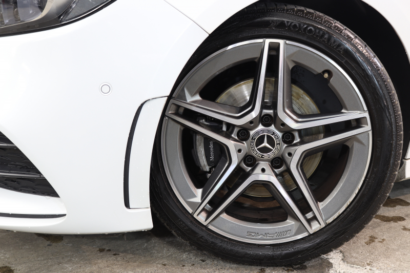 メルセデスベンツ Bクラス B180 AMGﾗｲﾝ AMGﾚｻﾞｰｴｸｽｸﾙｰｼﾌﾞ&ｱﾄﾞﾊﾞﾝｽﾄﾞ&ﾅﾋﾞｹﾞｰｼｮﾝ&ﾚｰﾀﾞｰｾｰﾌﾃｨPKG　ｷｰﾚｽｺﾞｰ 赤/黒本革 ﾊﾟﾉﾗﾏSR ﾍｯﾄﾞｱｯﾌﾟD MBUXﾅﾋﾞTV BT音楽 360ｶﾒﾗ PTS LEDﾗｲﾄ 自動Rｹﾞｰﾄ ﾊﾝｽﾞﾌﾘｰA AMGｴｱﾛ&18AW ﾜｲﾔﾚｽ充電 7AT　2年保証