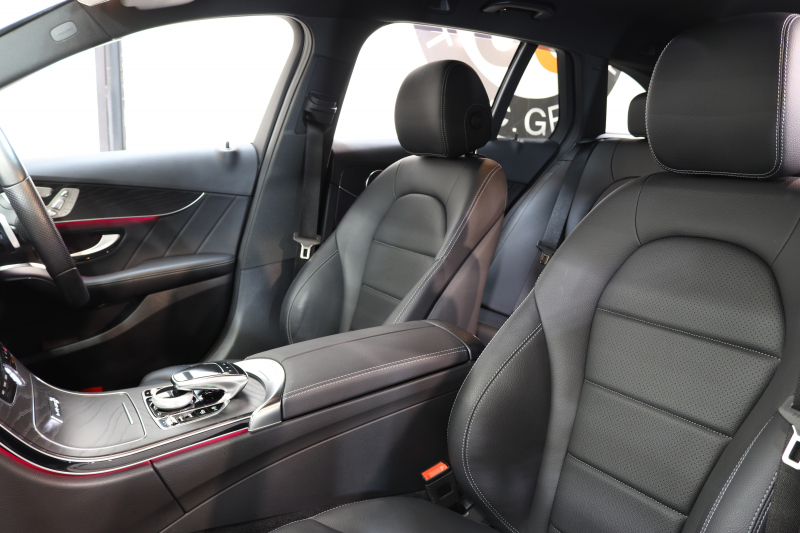 メルセデスベンツ Cクラス C200ｽﾃｰｼｮﾝﾜｺﾞﾝ ﾛｰﾚｳｽｴﾃﾞｨｼｮﾝ ｽﾎﾟｰﾂﾌﾟﾗｽ&ﾚｰﾀﾞｰｾｰﾌﾃｨPKG　特別仕様車 BSG搭載 後期最終ﾓﾃﾞﾙ 1ｵｰﾅｰ ｷｰﾚｽｺﾞｰ 黒革 ﾍｯﾄﾞｱｯﾌﾟD HDDﾅﾋﾞTV ｽﾏﾎ連携 ﾊﾞｯｸｶﾒﾗ PTS LEDﾗｲﾄ ﾊﾝｽﾞﾌﾘｰA AMGｴｱﾛ&18AW ﾜｲﾔﾚｽ充電 9AT　2年保証