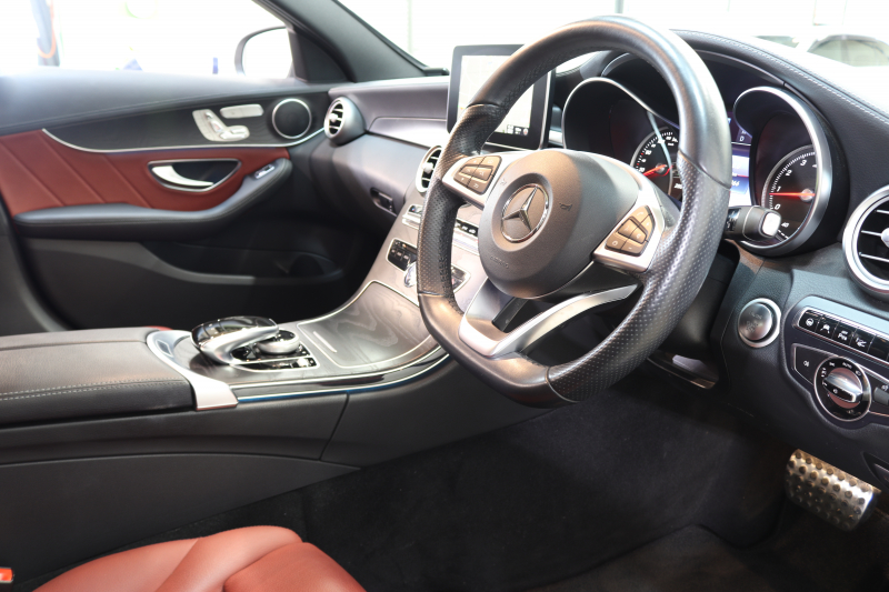 メルセデスベンツ Cクラス C200 AVG AMGﾗｲﾝ ﾚｻﾞｰｴｸｽｸﾙｰｼﾌﾞ&ﾚｰﾀﾞｰｾｰﾌﾃｨPKG　1ｵｰﾅｰ ｷｰﾚｽｺﾞｰ 赤本革 ﾍｯﾄﾞｱｯﾌﾟD HDDﾅﾋﾞTV BT音楽 ﾊﾞｯｸｶﾒﾗ PTS LEDﾗｲﾄ ﾊﾝｽﾞﾌﾘｰA AMGｴｱﾛ&18AW ﾀﾞｲﾅﾐｯｸS ｴｱｻｽ　2年保証