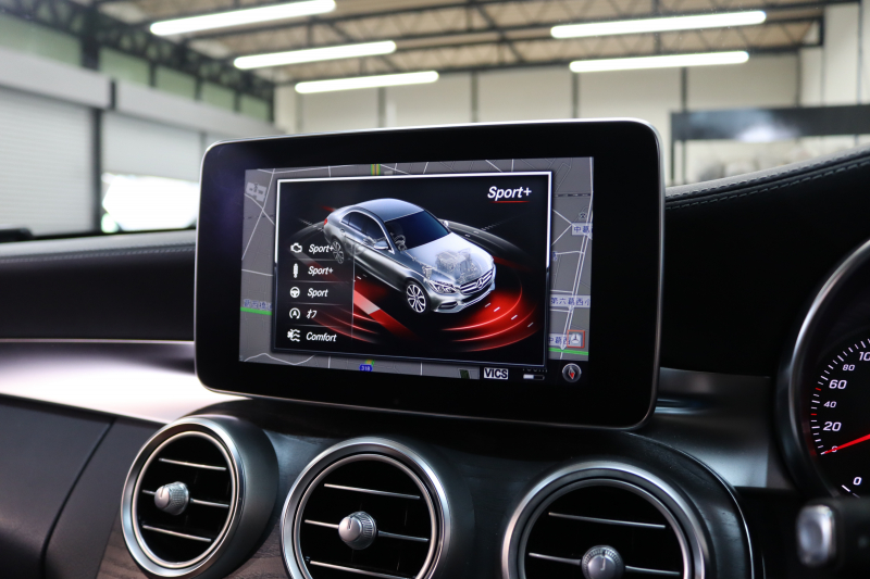 メルセデスベンツ Cクラス C200 AVG AMGﾗｲﾝ ﾚｻﾞｰｴｸｽｸﾙｰｼﾌﾞ&ﾚｰﾀﾞｰｾｰﾌﾃｨPKG　1ｵｰﾅｰ ｷｰﾚｽｺﾞｰ 赤本革 ﾍｯﾄﾞｱｯﾌﾟD HDDﾅﾋﾞTV BT音楽 ﾊﾞｯｸｶﾒﾗ PTS LEDﾗｲﾄ ﾊﾝｽﾞﾌﾘｰA AMGｴｱﾛ&18AW ﾀﾞｲﾅﾐｯｸS ｴｱｻｽ　2年保証