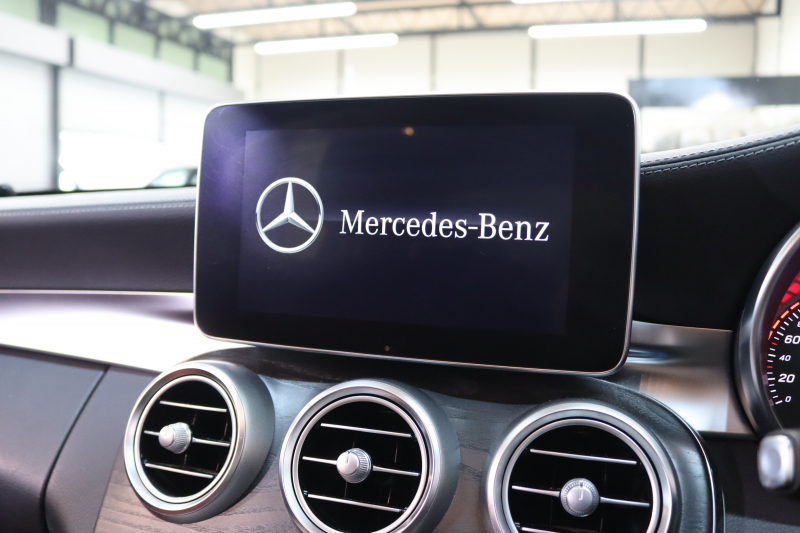 メルセデスベンツ Cクラス C200 AVG AMGﾗｲﾝ ﾚｻﾞｰｴｸｽｸﾙｰｼﾌﾞ&ﾚｰﾀﾞｰｾｰﾌﾃｨPKG　1ｵｰﾅｰ ｷｰﾚｽｺﾞｰ 赤本革 ﾍｯﾄﾞｱｯﾌﾟD HDDﾅﾋﾞTV BT音楽 ﾊﾞｯｸｶﾒﾗ PTS LEDﾗｲﾄ ﾊﾝｽﾞﾌﾘｰA AMGｴｱﾛ&18AW ﾀﾞｲﾅﾐｯｸS ｴｱｻｽ　2年保証