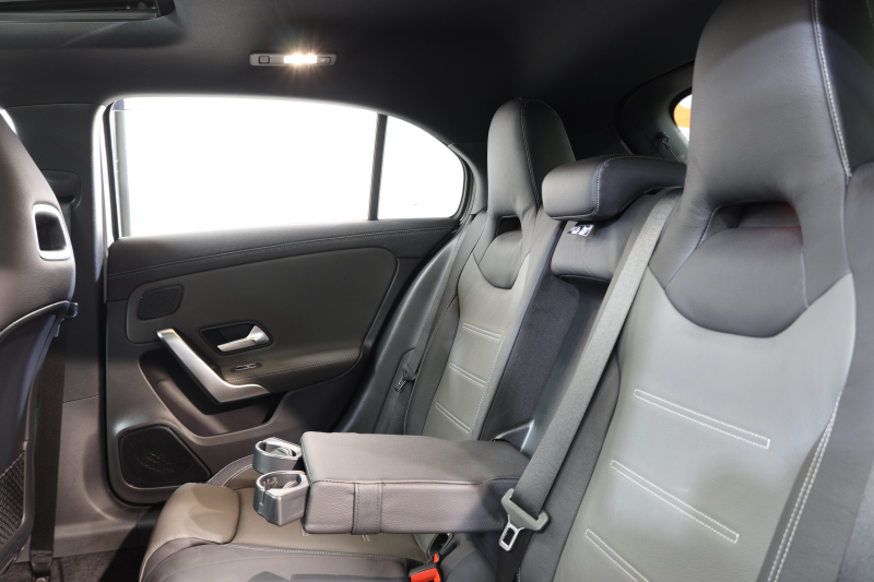 メルセデスベンツ Aクラス A180ｽﾀｲﾙ AMGﾗｲﾝ AMGﾚｻﾞｰｴｸｽｸﾙｰｼﾌﾞ&ｱﾄﾞﾊﾞﾝｽﾄﾞ&ﾅﾋﾞｹﾞｰｼｮﾝ&ﾚｰﾀﾞｰｾｰﾌﾃｨPKG　ｷｰﾚｽｺﾞｰ 灰/黒本革 ﾊﾟﾉﾗﾏSR HUD MBUXﾅﾋﾞTV BT音楽 ｱﾄﾞﾊﾞﾝｽﾄﾞｻｳﾝﾄﾞ 360ｶﾒﾗ PTS LEDﾗｲﾄ AMGｴｱﾛ&18AW ﾜｲﾔﾚｽ充電 希少色ﾓﾊｰﾍﾞｼﾙﾊﾞｰ　2年保証